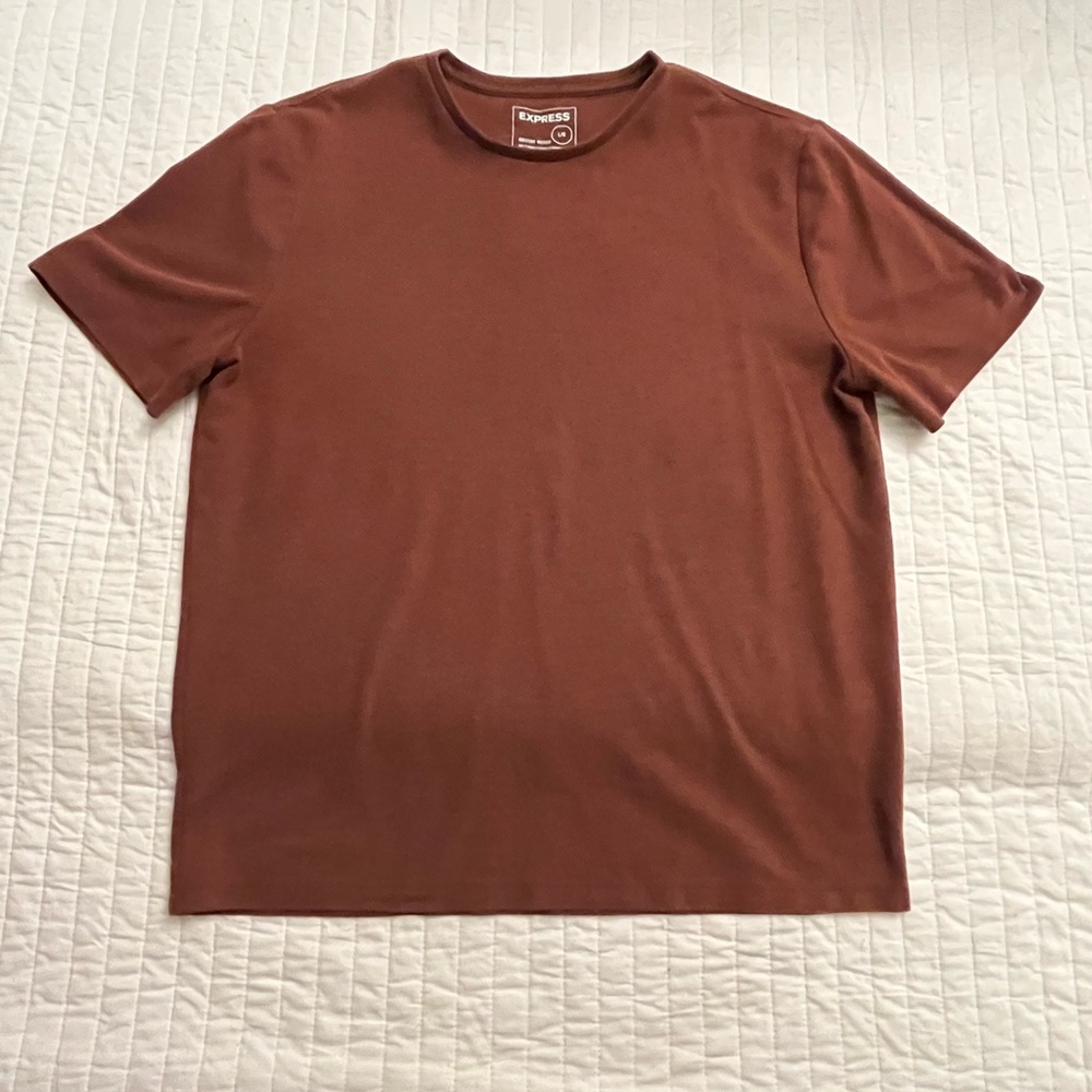 Express rust colored moisture wicking tshirt